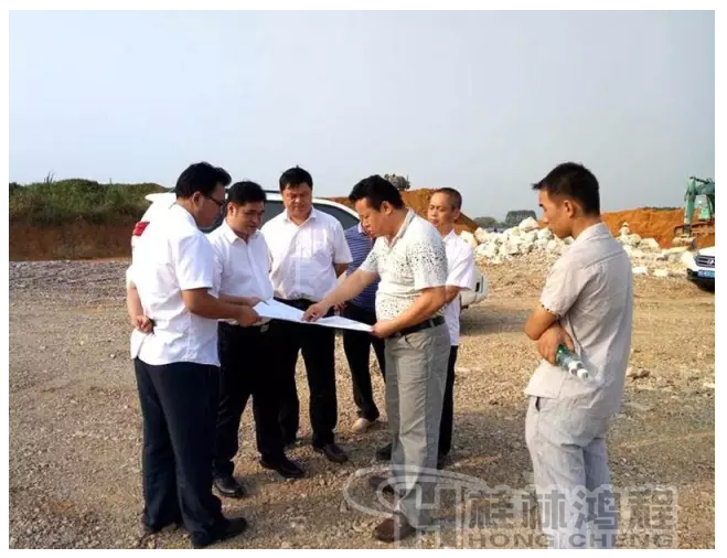 重鈣磨粉機(jī)，重鈣，HCH1395，超細(xì)環(huán)輥磨,武宣碳酸鈣